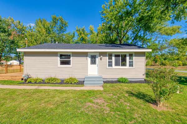 7293 Williams Street, Coloma, MI 49038