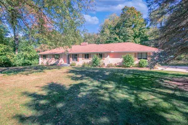 3065 S 11th Street, Kalamazoo, MI 49009