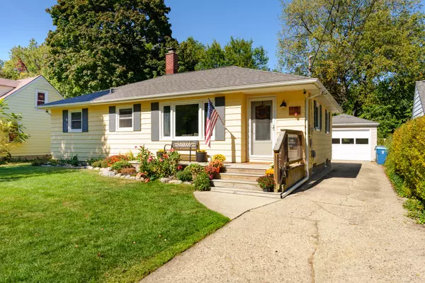 1715 Kingston Avenue, Kalamazoo, MI 49001