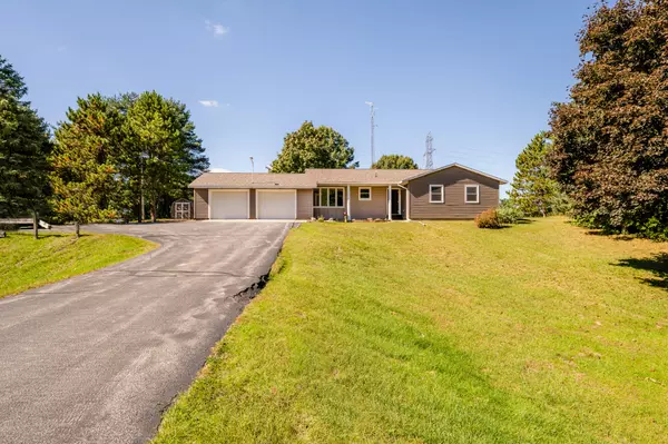 3076 Boyer Road, Coloma, MI 49038