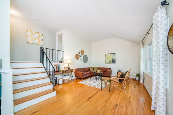 Kalamazoo, MI 49006,1122 Manor Drive