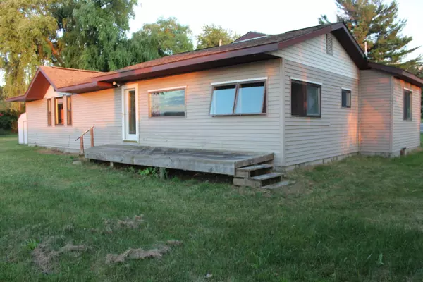 Onekama, MI 49675,4968 Crescent Beach Road