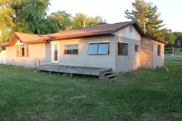 Onekama, MI 49675,4968 Crescent Beach Road