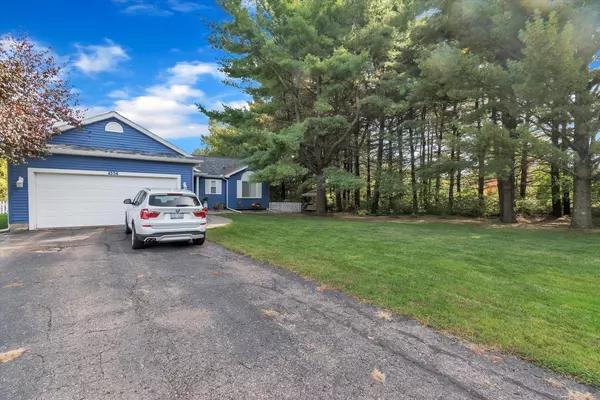 Pleasant Lake, MI 49272,4556 Leeward Drive