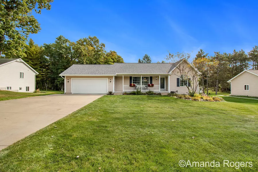 484 Forstrom SE Drive, Lowell, MI 49331