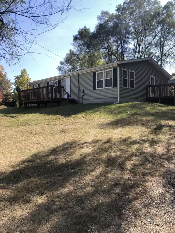 6123 Maplewood Drive, Delton, MI 49046