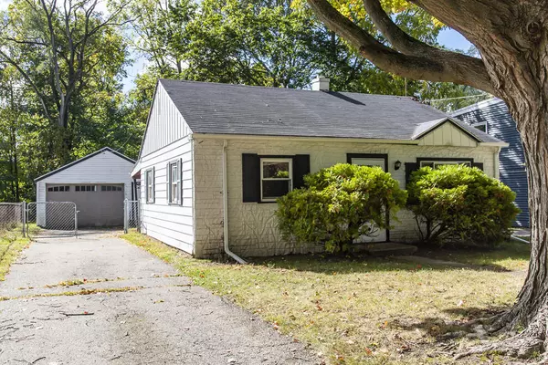 820 Sunnock Avenue, Kalamazoo, MI 49001