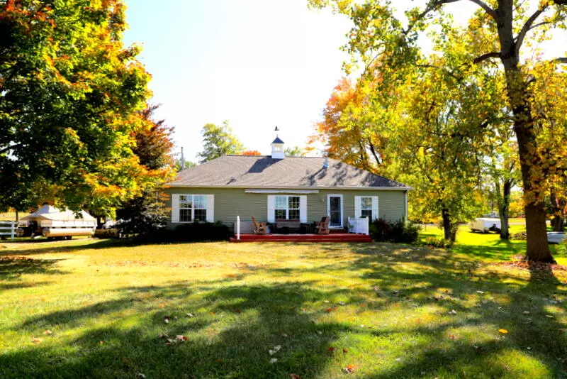 4462 E Bear Lake Road, Osseo, MI 49266