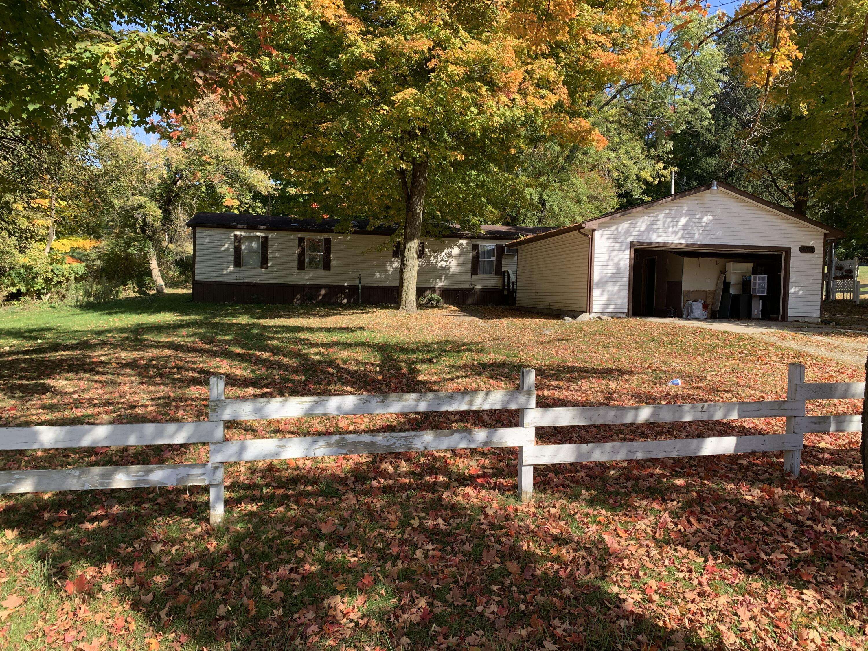 410 N Drive S, Homer, MI 49245