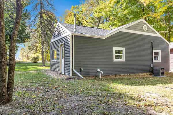 Vicksburg, MI 49097,10261 E V Avenue