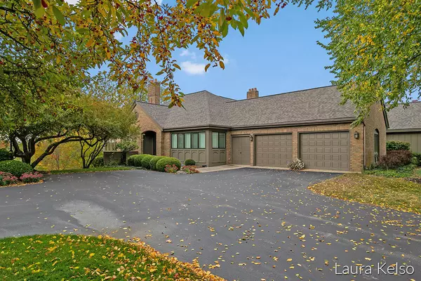 632 Cascade Hills SE Ridge, Grand Rapids, MI 49546