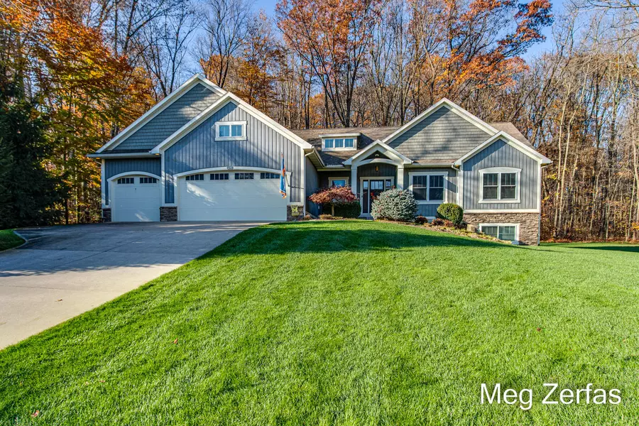 6190 Sweet Clover SE Lane, Caledonia, MI 49316