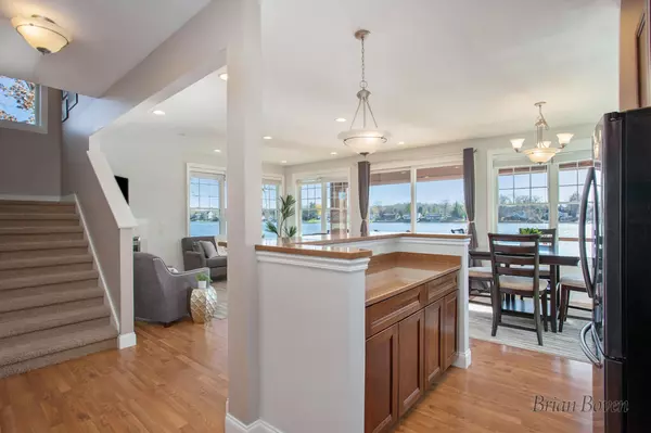 7254 Harbor NE Street Rockford, MI 49341