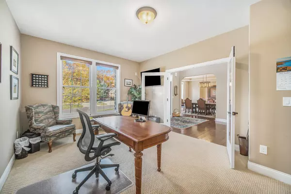 East Lansing, MI 48823,6230 Pine Hollow Drive