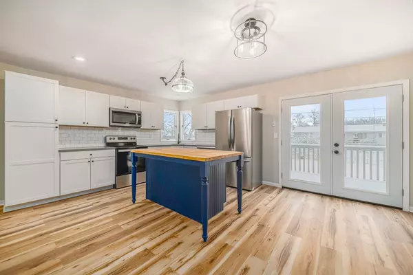 Paw Paw, MI 49079,35665 Riverview Drive