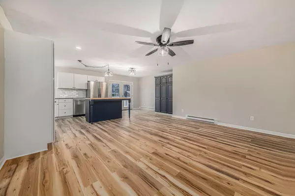 Paw Paw, MI 49079,35665 Riverview Drive