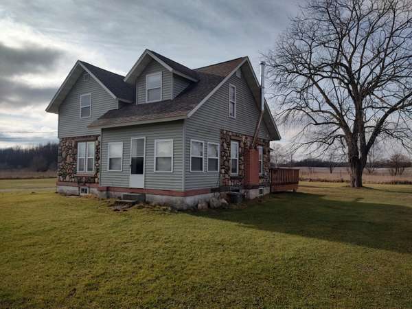 6477 N Douglas Road, Vestaburg, MI 48891