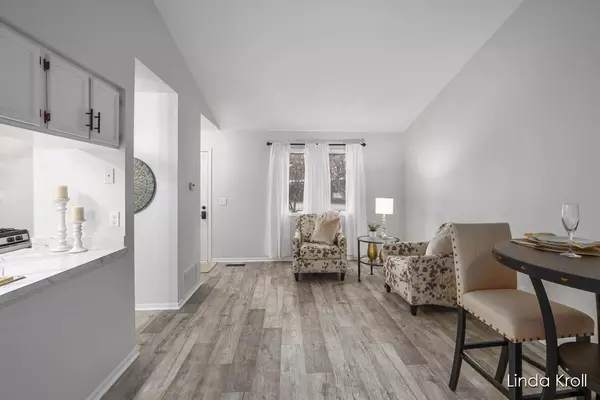 Grand Rapids, MI 49508,4231 Eastcastle SE Court #19
