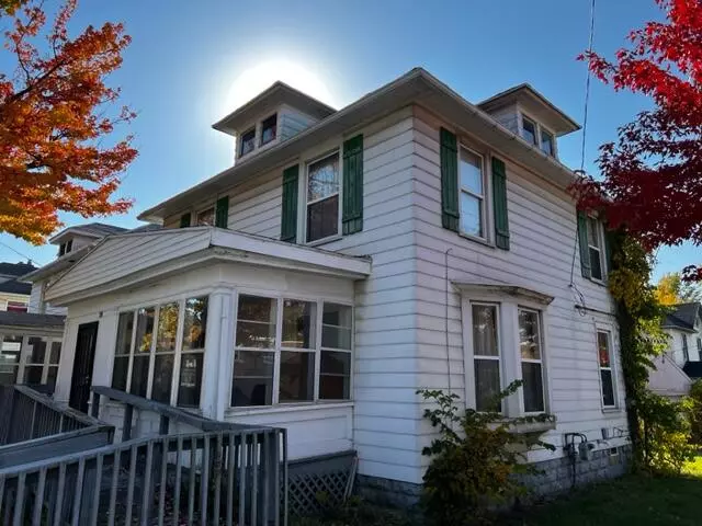 801 Henry SE Avenue, Grand Rapids, MI 49507