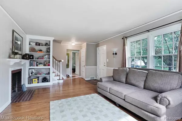 Beverly Hills, MI 48025,32261 AUBURN Drive