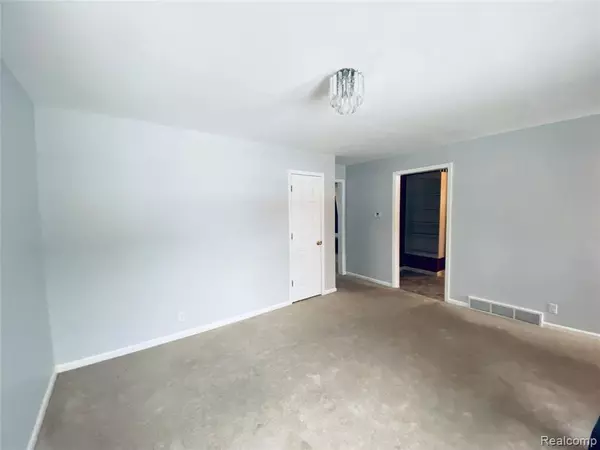 Ypsilanti, MI 48197,826 MADISON Street
