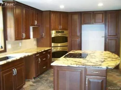 Highland, MI,1875 CHEREM Drive