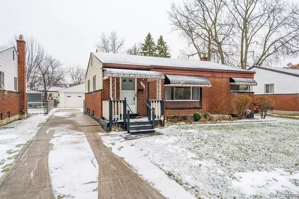 987 E FARNUM Avenue, Madison Heights, MI 48071