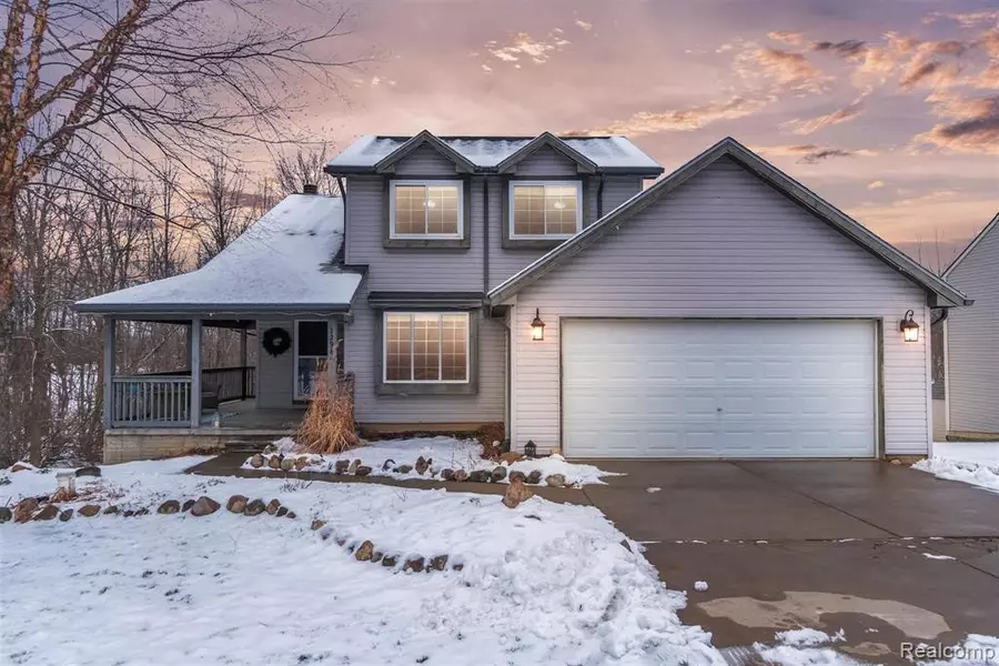 1294 NATALIE Drive, Fenton, MI 48430