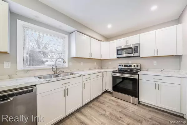 Plymouth, MI 48170,15899 MAXWELL Avenue