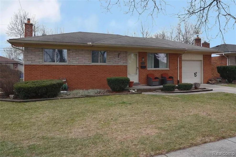 31456 EDWOOD Drive, Warren, MI 48088