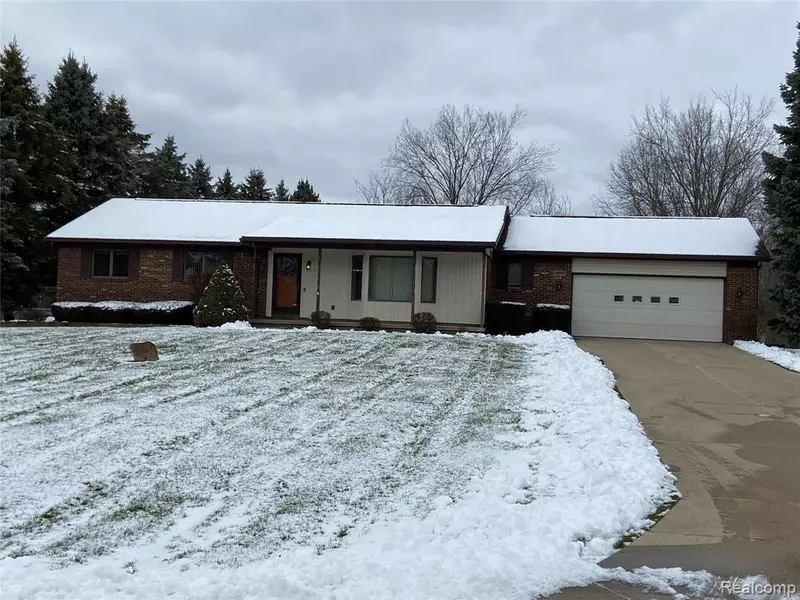 10115 CARLEE JUNE Drive, Fenton, MI 48430