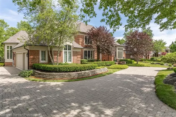 Northville, MI 48168,19022 OAK LEAF Lane