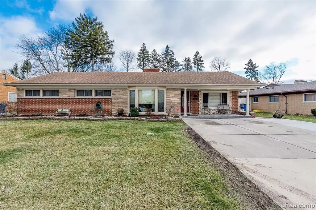 Dearborn Heights, MI 48127,25477 ROUGE RIVER Drive