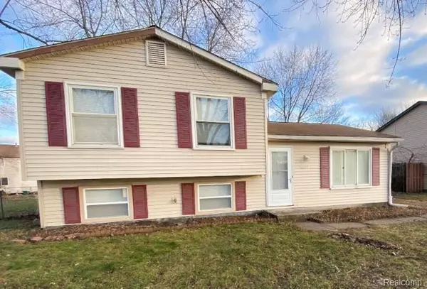 Romulus, MI 48174,28533 BURNING TREE Lane