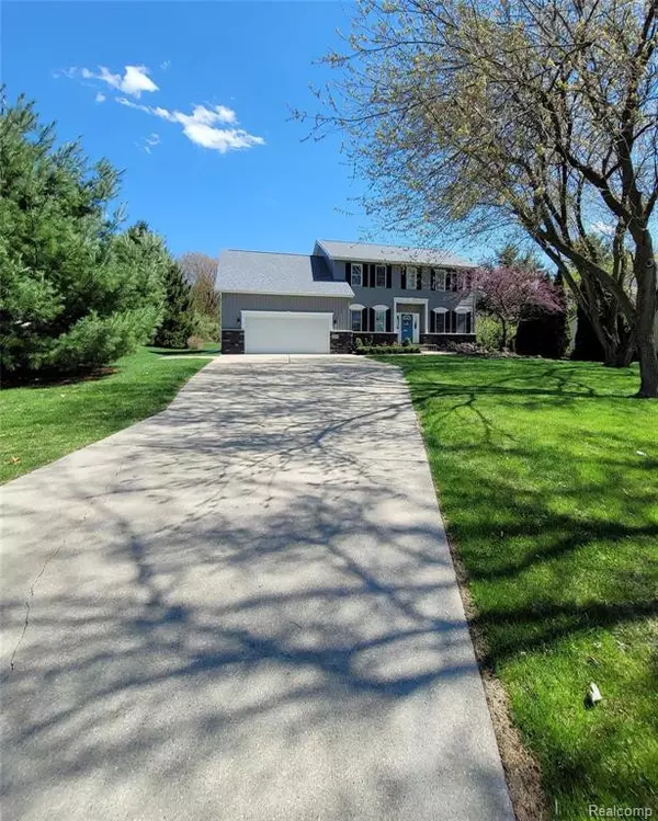 16391 TROTTER LN, Linden, MI 48451