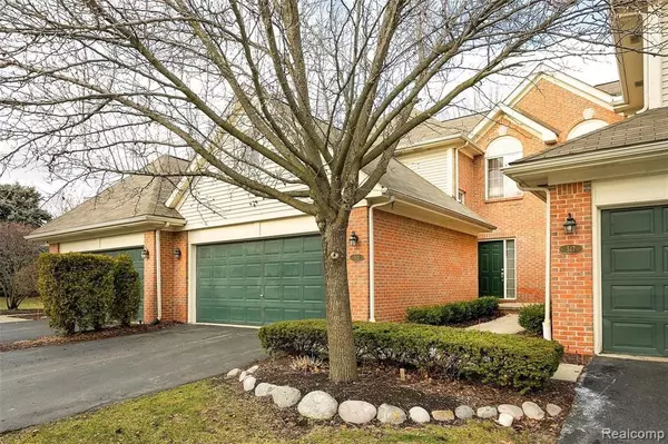 513 MACWILLIAMS Lane, Royal Oak, MI 48067