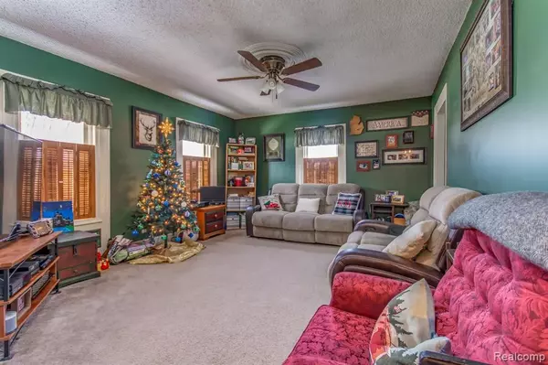 Leonard, MI 48367,1274 ROCHESTER Road