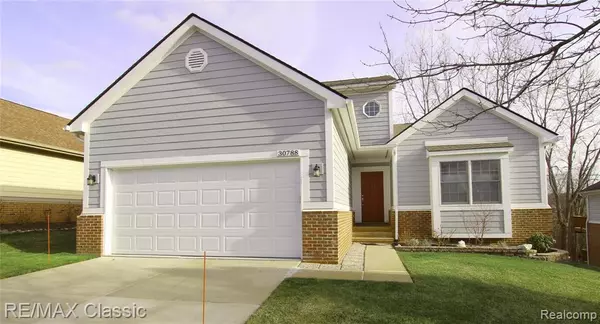 30788 GOLDEN Ridge, Novi, MI 48377