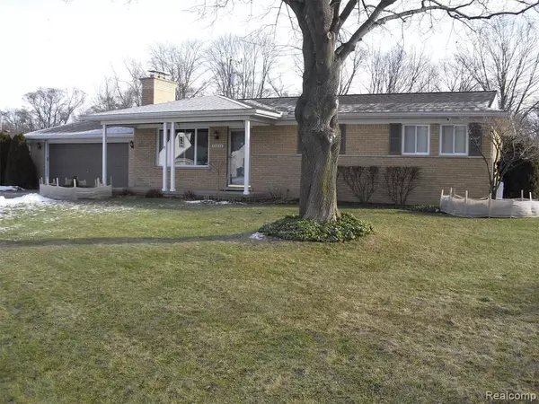 52656 PAPPY Lane, Shelby Twp, MI 48316