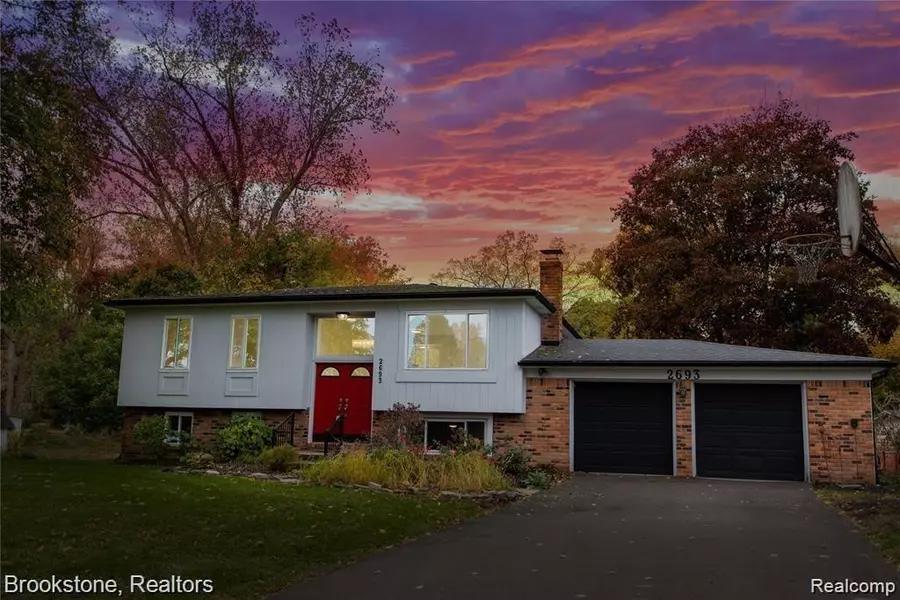 2693 RIPPLE Court, White Lake, MI 48383