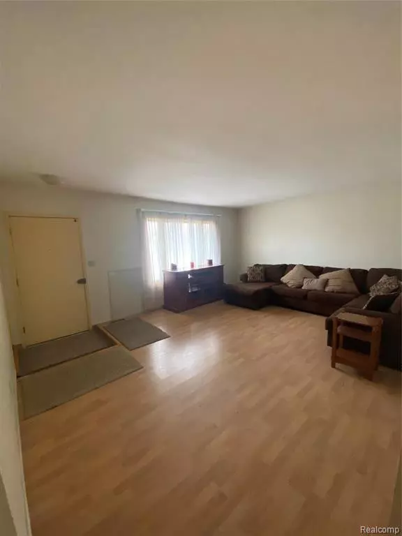 Sterling Heights, MI 48310,37079 Colgate Court