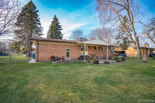 Warren, MI 48091,25136 Pine View Avenue