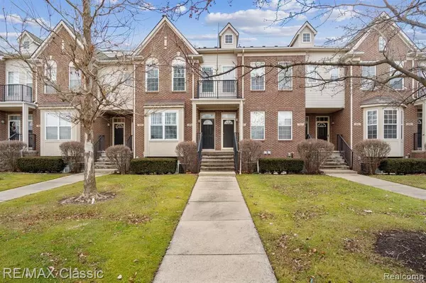 874 SUMMERFIELD Drive, Westland, MI