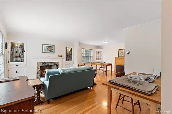 Birmingham, MI 48009,878 HENRIETTA Street