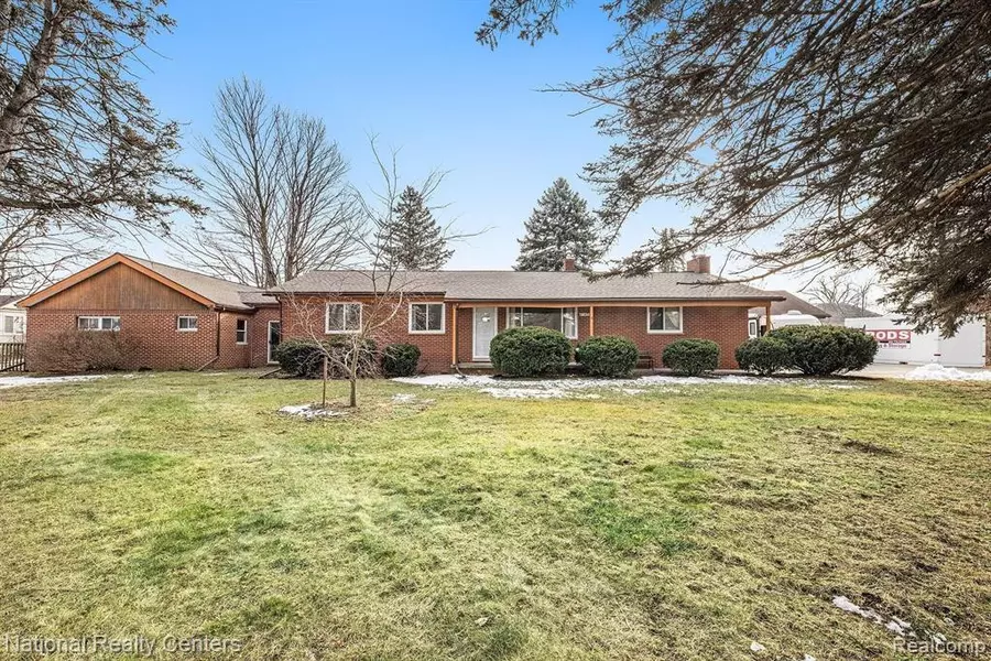 45475 ANN ARBOR RD, Plymouth, MI 48170