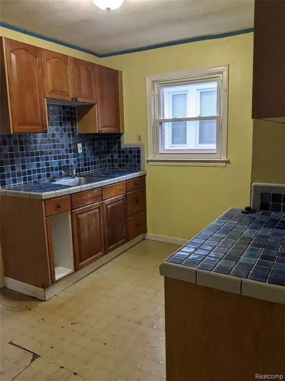 Ferndale, MI 48220,420 SILMAN Street