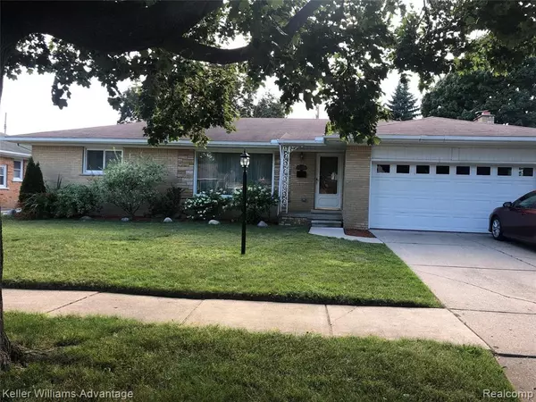 Dearborn Heights, MI 48127,7511 ROBINDALE Avenue