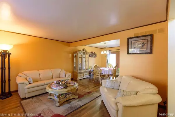 Sterling Heights, MI 48313,42422 SYCAMORE DRIVE Drive