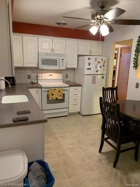 Saint Clair Shores, MI 48081,21224 LARK Court