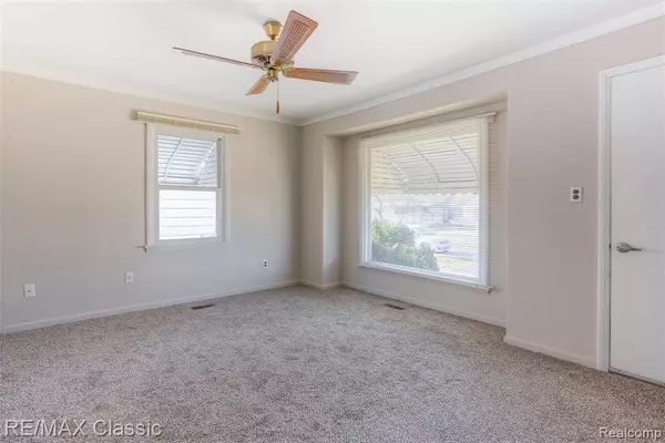 Dearborn Heights, MI 48125,4493 EDGEWOOD Street